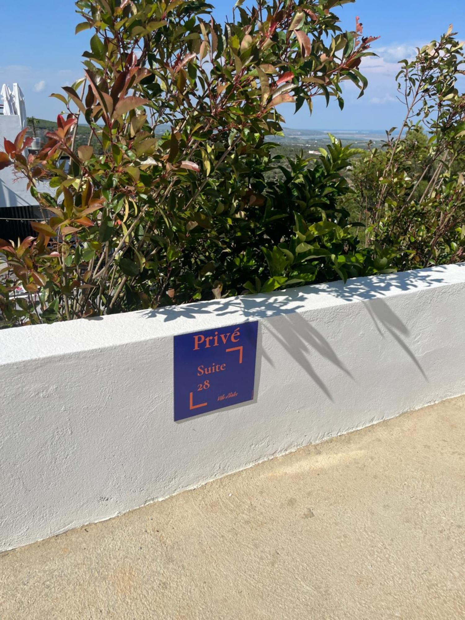 Suite 28 Treilles Exterior photo